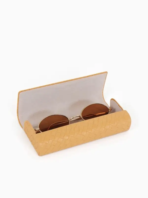 Футляр для очков на магните, размер 15.5&times;6&times;3 см, бежевый