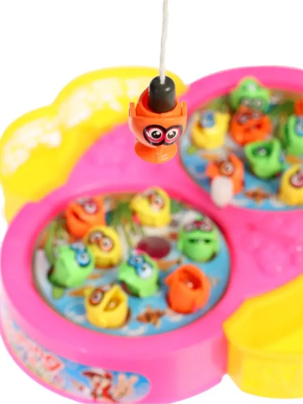 Рыбалка &laquo;Бабочка&raquo;: 18 рыбок, 2 удочки, заводная, МИКС