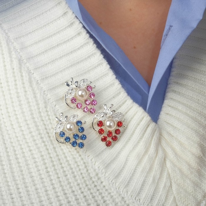 Брошь «Ассорти» виноградное, цвет МИКС в золоте Брошь «Ассорти» виноградное, цвет МИКС в золоте