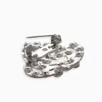 Зажим для кардигана "Ажур", шип, цвет белый в серебре Зажим для кардигана "Ажур", шип, цвет белый в серебре