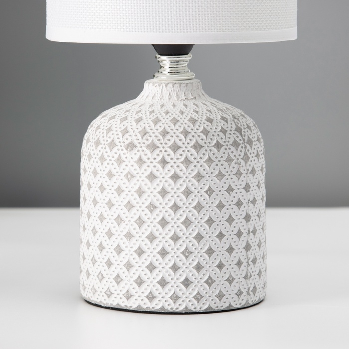 Настольная лампа с абажуром RISALUX «Рицио», Е14, 40 Вт, белый, 13×13×27 см