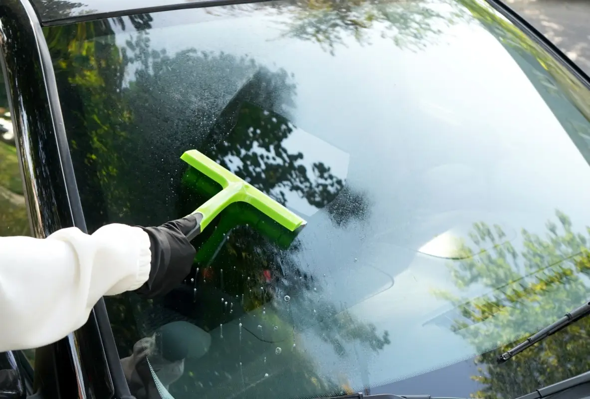 Водосгон силиконовый AVS SB-0522