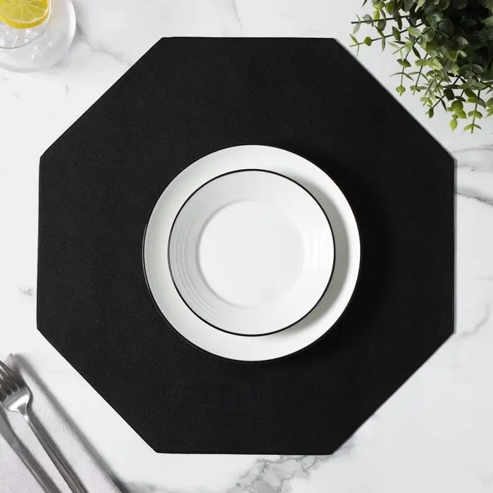 Салфетка сервировочная на стол &laquo;Тэм&raquo;, d=38 см, восьмиугольник, чёрная