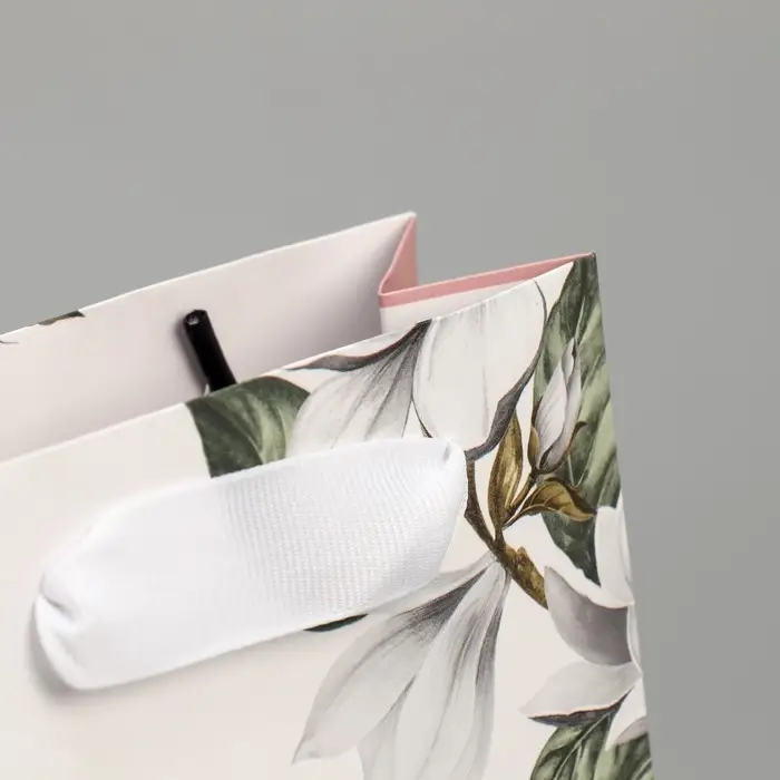 Пакет подарочный ламинированный двухсторонний, упаковка, «Самой нежной», S 12 х 15 х 5.5 см Пакет подарочный ламинированный двухсторонний, упаковка, «Самой нежной», S 12 х 15 х 5.5 см