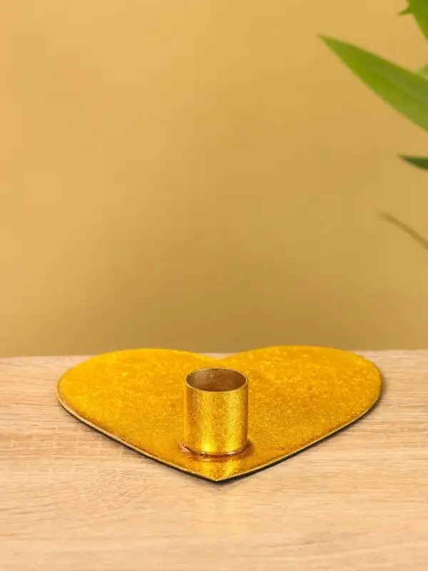 Подсвечник на 1 свечу "Love is..." в форме сердца золотой 12,5х12,5х3 см