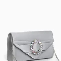 Сумка-клатч женская вечерняя на магните, на цепочке, с декоративной пряжкой, серебристая