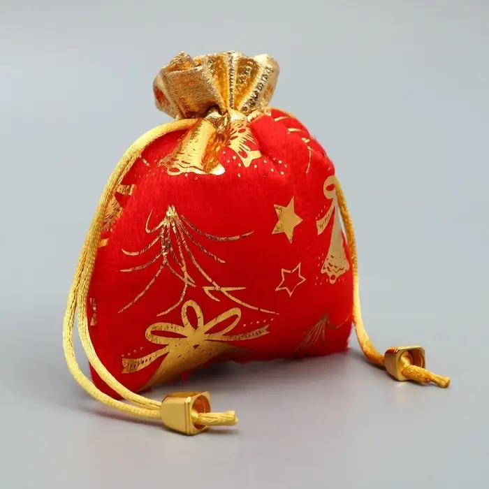 Мешочек подарочный плюш «Новогодние салюты», колокольчики, тиснение, 10 х 12 см +/- 1.5 см Мешочек подарочный плюш «Новогодние салюты», колокольчики, тиснение, 10 х 12 см +/- 1.5 см