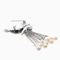 Брошь "Птица с жемчужным хвостом", цвет белый в серебре Брошь "Птица с жемчужным хвостом", цвет белый в серебре