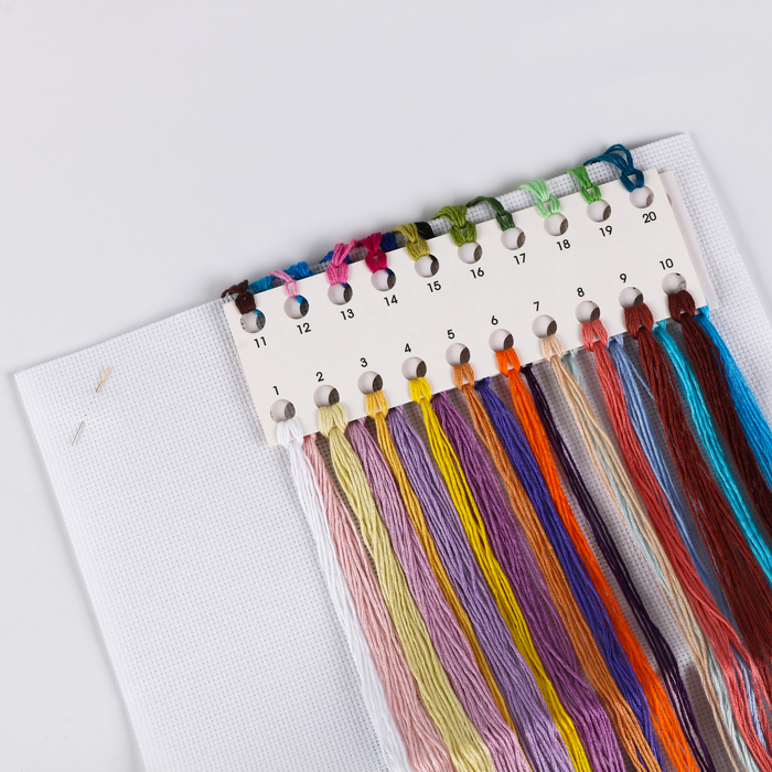 Набор для вышивания крестом «Во всей красе!» Набор для вышивания крестом «Во всей красе!»