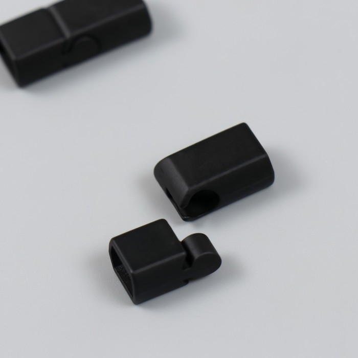 Застёжка магнитная металл чёрная матовая 0,7х2,3х0.9 см (набор 2 половинки) Застёжка магнитная металл чёрная матовая 0,7х2,3х0.9 см (набор 2 половинки)