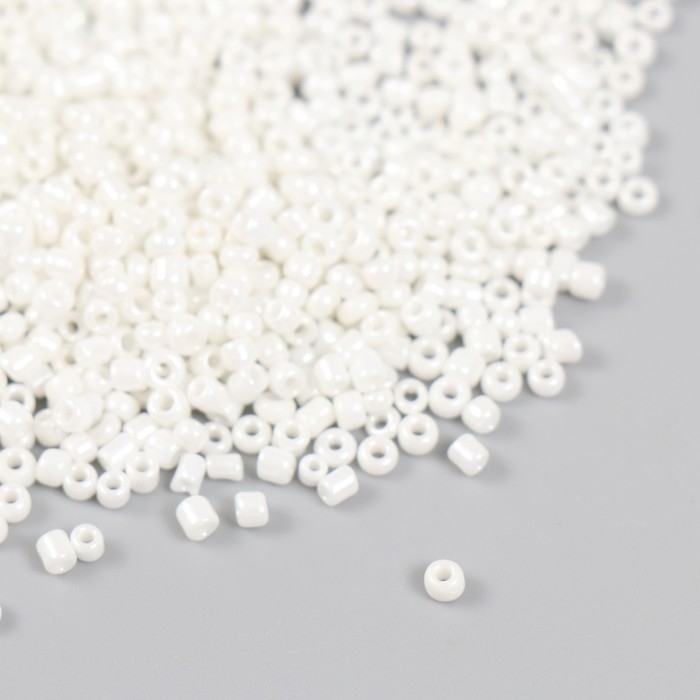 Бисер стекло 12/0  Бисер стекло 12/0 "Ультрабелый" металлик 450 гр