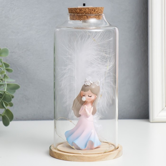 Сувенир полистоун световой  Сувенир полистоун световой "Девочка с коричневыми волосами, ушками и пером" 10х10х20,5 см