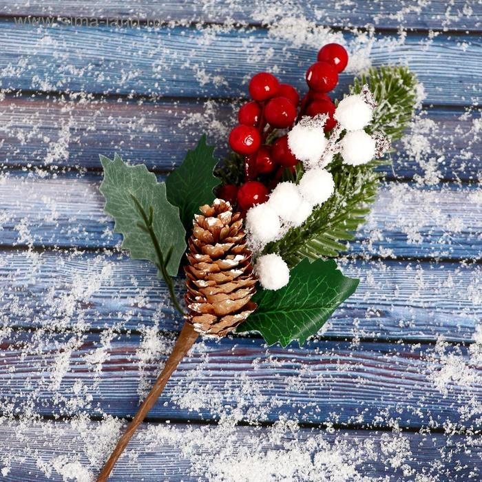 Декор  Декор "Зимнее очарование" шишка ягоды красные белые хвоя, 25 см