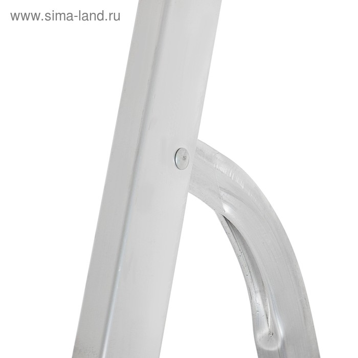 Стремянка ТУНДРА, алюминиевая, 6 ступеней, 1240 мм Стремянка ТУНДРА, алюминиевая, 6 ступеней, 1240 мм