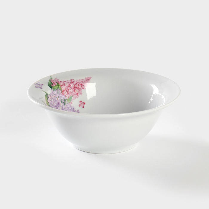 Тарелка фарфоровая &laquo;Сирень&raquo;, 550 мл, d=17 см, цвет белый
