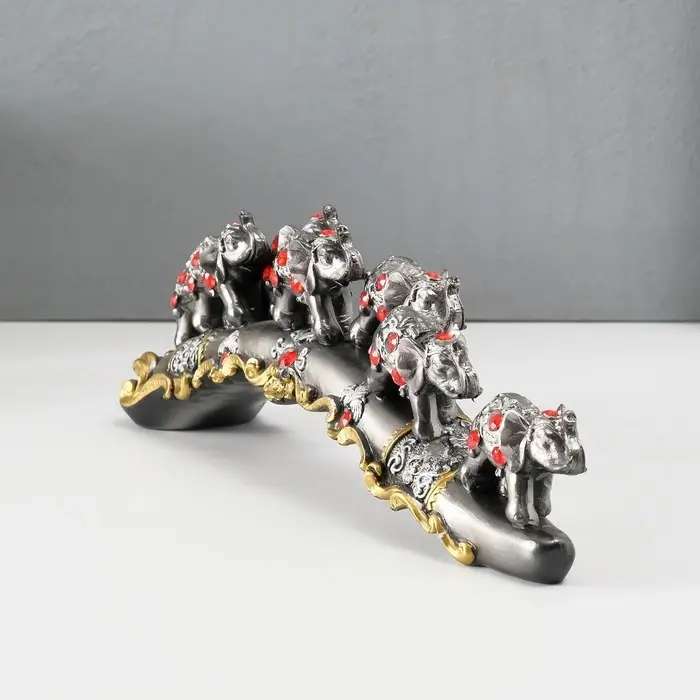 Сувенир Сувенир "7 слонов на дуге со стразами" 29,5×7×5 см