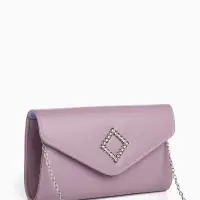 Сумка-клатч женская вечерняя на магните, на длинной цепочке, с декоративным элементом, однотонная, фиолетовая