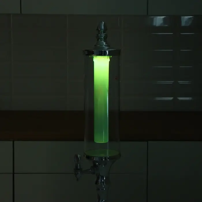 Башня пивная &laquo;Петронас&raquo;, 3 л, колба для льда, с подсветкой, 2 батарейки AG3, пластик, металлик