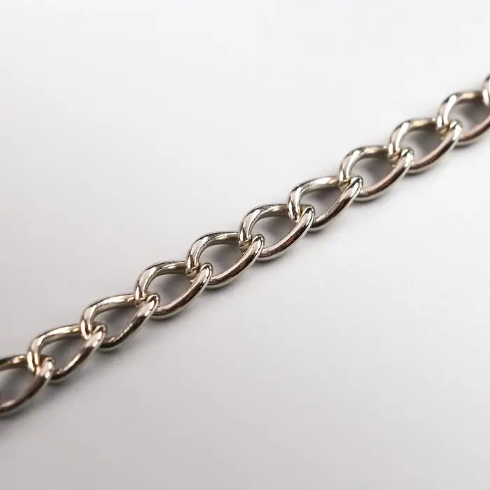 Цепочка д/ключей с карабином на кольце, серебристая 0,7х34,5 см Цепочка д/ключей с карабином на кольце, серебристая 0,7х34,5 см