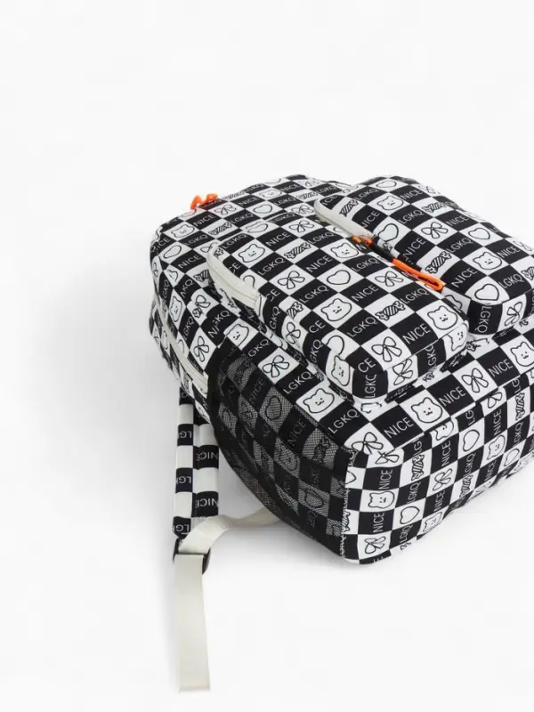 Рюкзак школьный на молнии, с карманами, в клетку, размер 30&times;14&times;43 см, чёрный