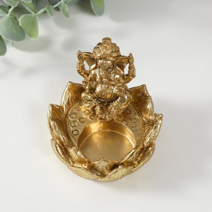 Подсвечник полистоун на 1 свечу  Подсвечник полистоун на 1 свечу "Ганеша в лотосе" золото 9х8,2х7 см
