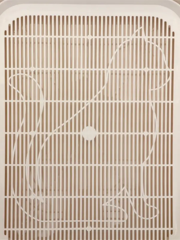 Туалет для кошек &laquo;Мурка&raquo;, 33&times;25&times;7 см, с решёткой, пластик, цвет МИКС