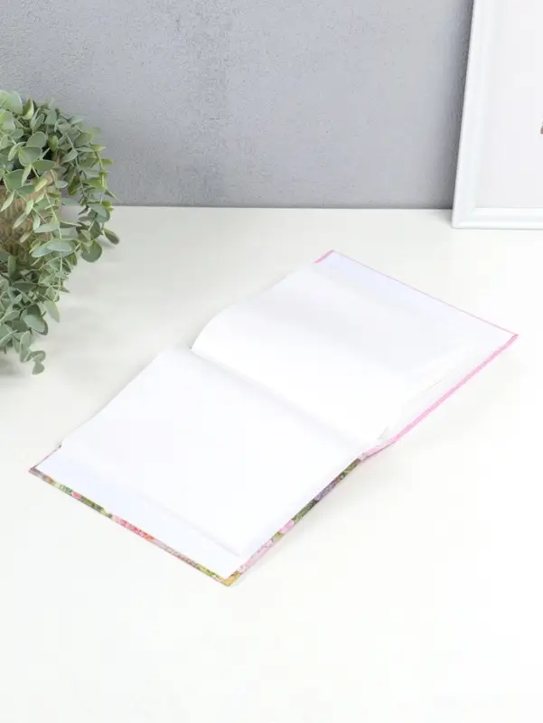 Фотоальбом на 100 фото 13х18 см "Вязаная деревушка" в коробке 5х18х20,5 см