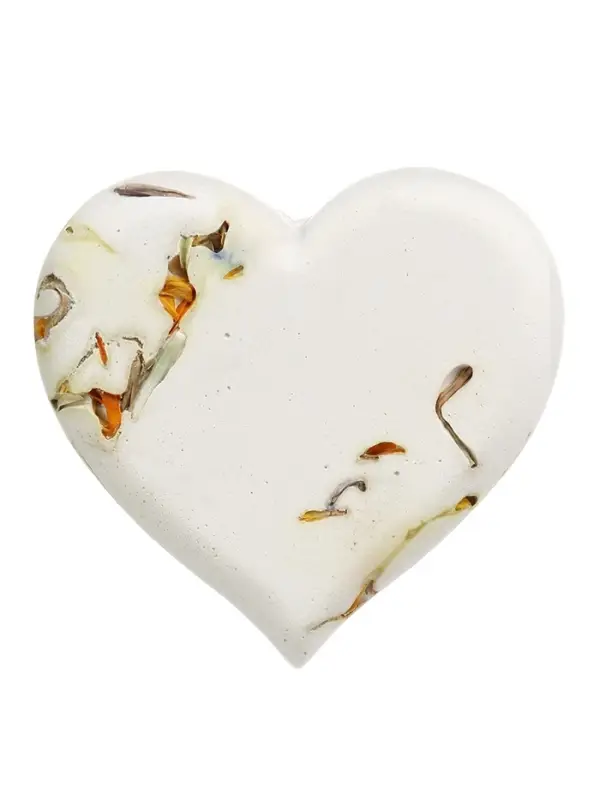 Минеральный камень для грызунов «Лакомство» с цветами календулы и шалфея, 12 г Минеральный камень для грызунов «Лакомство» с цветами календулы и шалфея, 12 г