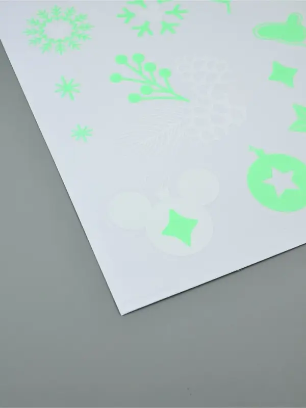 Виниловые наклейки &laquo;Новый год&raquo;, со светящимся слоем, 35 &times; 50 см, 2 листа