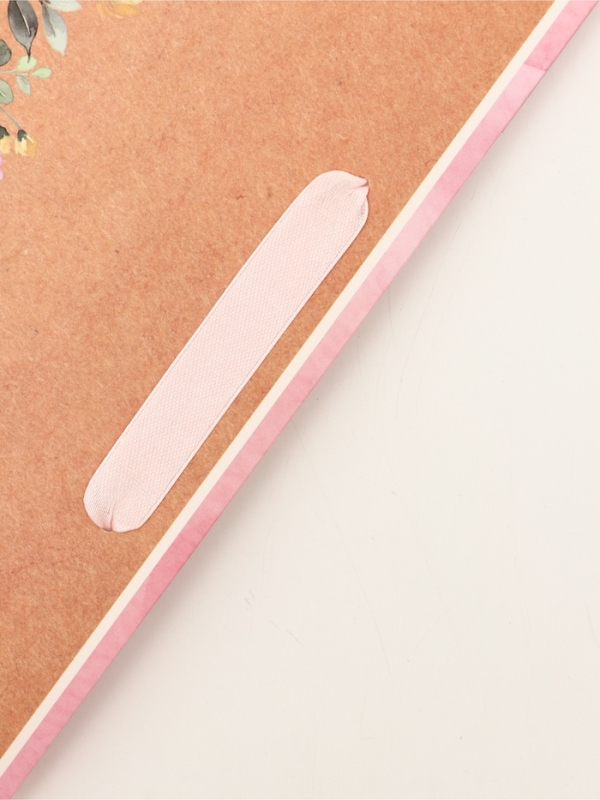 Пакет подарочный вертикальный "Подарок с любовью", 26 × 32 × 12 см