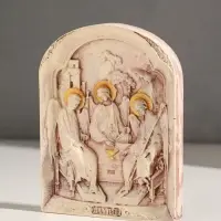 Икона с подвесом "Святая троица", размер 12х9х2 см, гипс, роспись