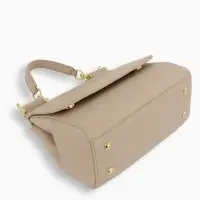 Сумка женская мессенджер TEXTURA на магните, 25&times;9&times;17 см, молочная