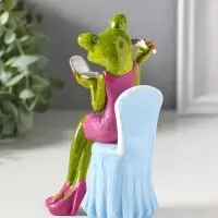 Сувенир полистоун лак "Лягуха в розовом платье наводит марафет" 8,5х8,5х14,8 см