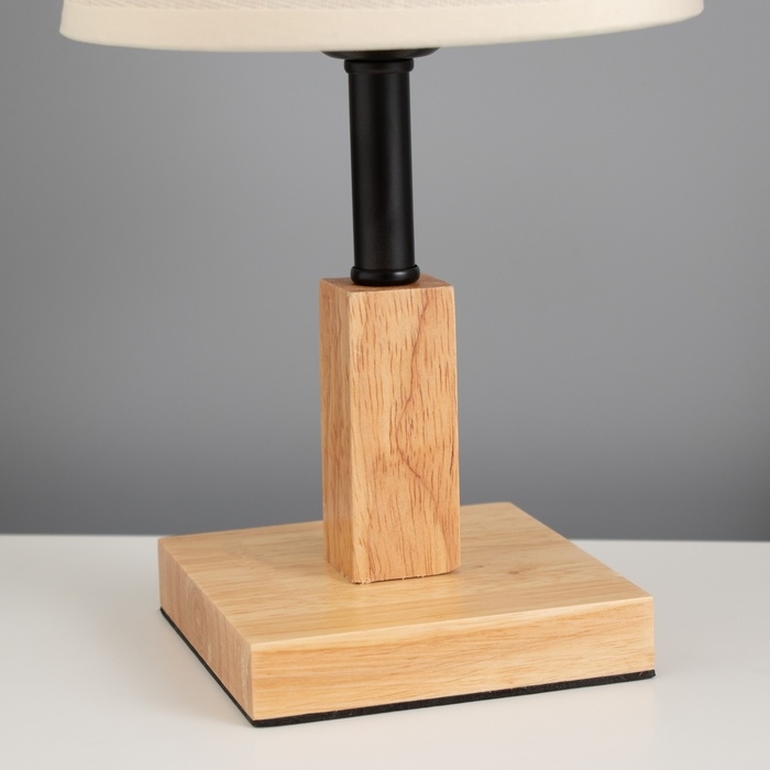 Лампа настольная Лампа настольная "Колд" 1х40Вт Е27 светлое дерево 16х16х34см