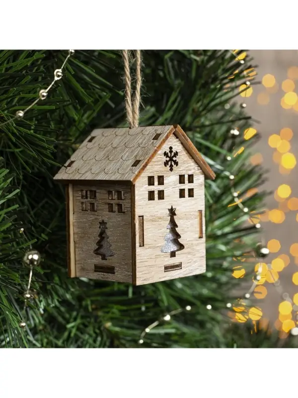 Ёлочная игрушка &laquo;Домик с ёлкой&raquo;, 7&times;5&times;5 см, 1 LED, от батареек, свечение тёплое белое