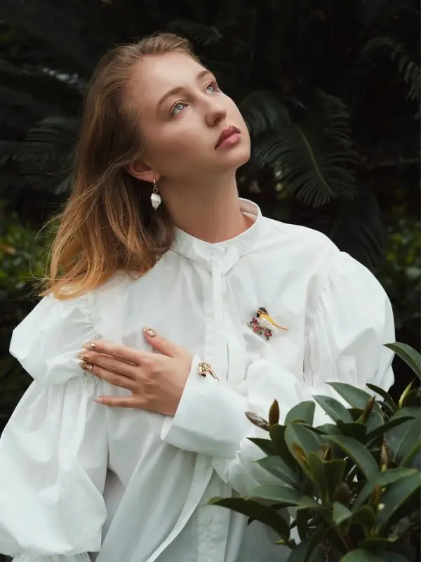 Брошь &laquo;Любящие руки&raquo;, цвет золото