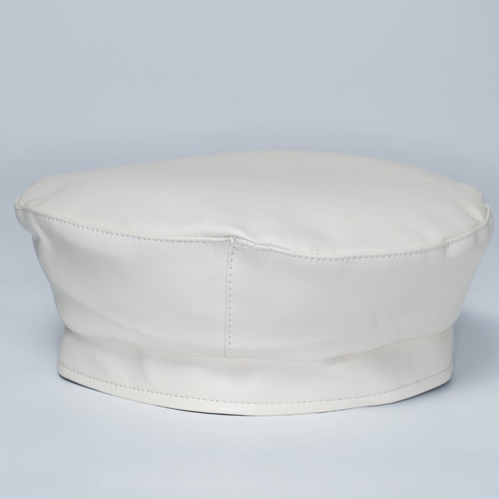 Берет кожаный, бежевый, р-р 56 см