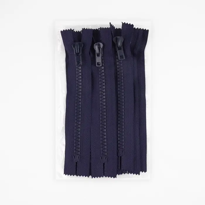 Молния «Трактор», №10, неразъёмная, замок автомат, 18 см, тёмно-синяя Молния «Трактор», №10, неразъёмная, замок автомат, 18 см, тёмно-синяя