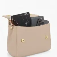 Сумка женская мессенджер TEXTURA на магните, 25&times;9&times;17 см, молочная