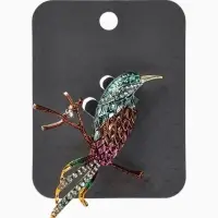 Брошь &laquo;Птица&raquo; на ветке, цветная в золоте