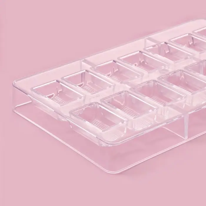 Форма для конфет и шоколада &laquo;Шоколатье&raquo;, 20&times;12&times;2.5 см, 14 ячеек 3.3&times;2.1&times;1.5 см, пластик, прозрачная