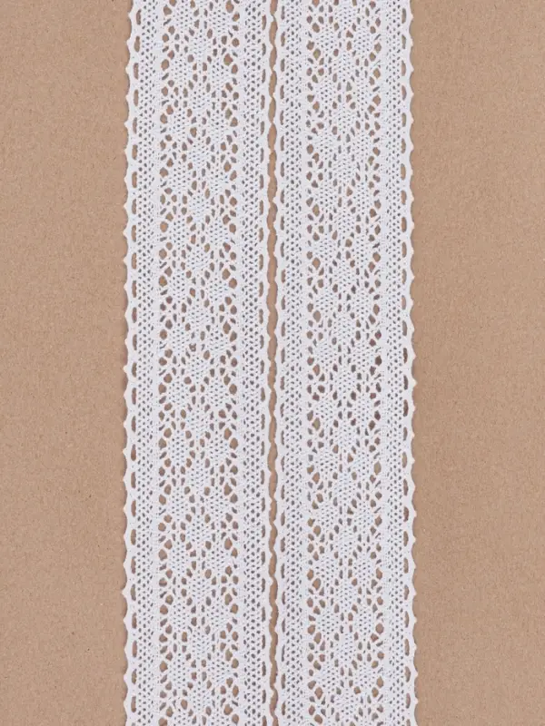 Кружево вязаное, 55 мм, 10&plusmn;1 м, белое