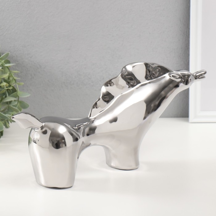 Сувенир керамика "Целеустремленный конь" серебро 7х39,5х17 см