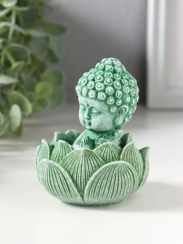 Сувенир полистоун "Лотос и маленький Будда" зелёный 7,5х7,5х9,5 см