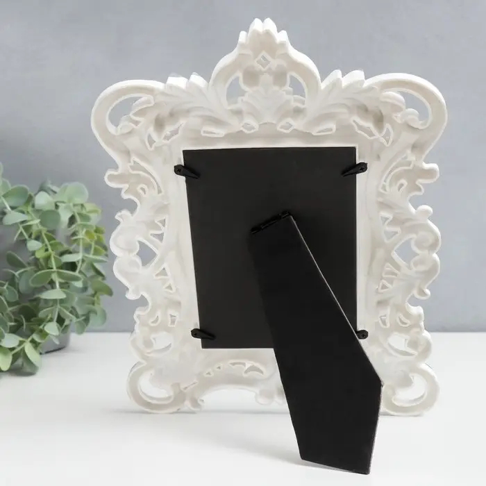 Фоторамка пластик 10х15 см Фоторамка пластик 10х15 см "Королевские пышные листья" серебро 28х20,5 см