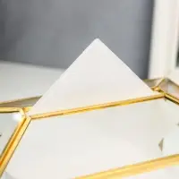 Шкатулка-салфетница «Золотые грани», стекло, 11.8×10.3×19.2 см Шкатулка-салфетница «Золотые грани», стекло, 11.8×10.3×19.2 см