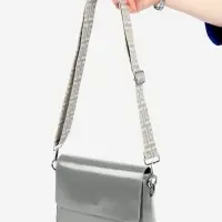 Ручка для сумки &laquo;Орнамент греческий&raquo;, стропа, с карабинами, 139&plusmn;3&times;3.8 см, серо-молочная