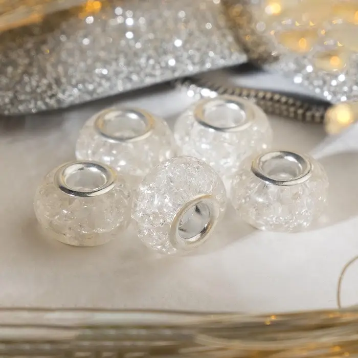 Шарм бусина «Сахарный кварц», белая в серебре Шарм бусина «Сахарный кварц», белая в серебре