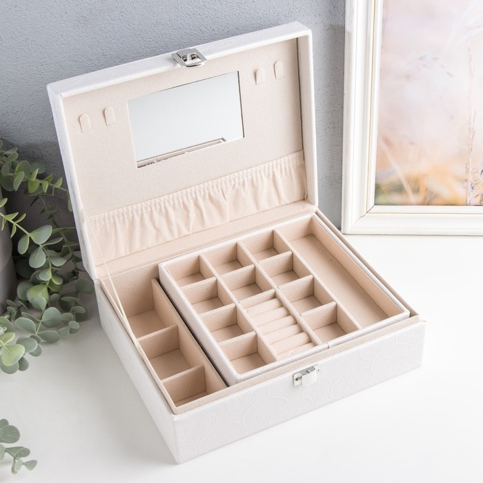 Шкатулка кожзам для украшений  Шкатулка кожзам для украшений "Пионы и лепестки" белая 8,5х23,5х18,5 см