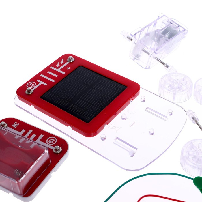 Конструктор «Солнцеход», 2 источника энергии, 16 деталей Конструктор «Солнцеход», 2 источника энергии, 16 деталей